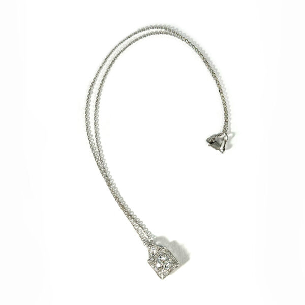 Fashion Necklace With Diamond